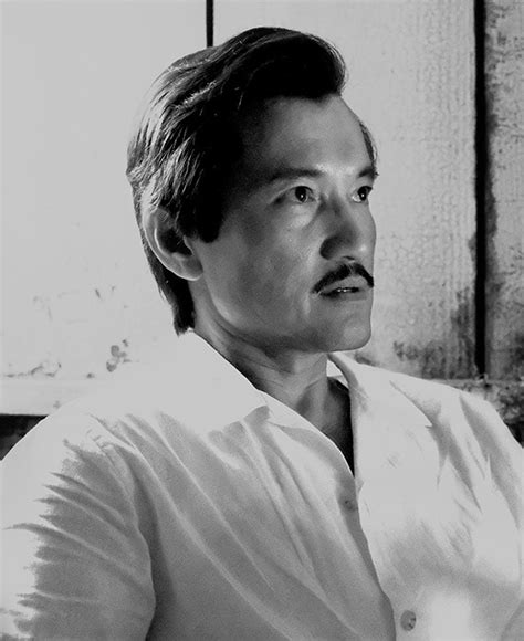 jon jon briones versace|Jon Jon Briones as Modesto Cunanan .